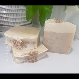 Handcrafted Soap 🧼 ~ Avena con Colágeno ~ for Face ~ for All Types of Skin